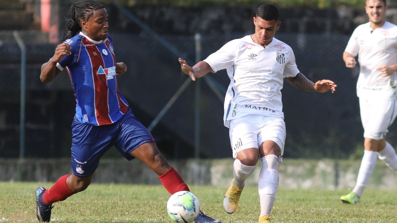 Bahia vence fora de casa e deixa Santos na lanterna do Brasileirão sub-20