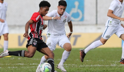 São Paulo aproveita expulsão e goleia Santos fora de casa pelo Brasileirão sub-20