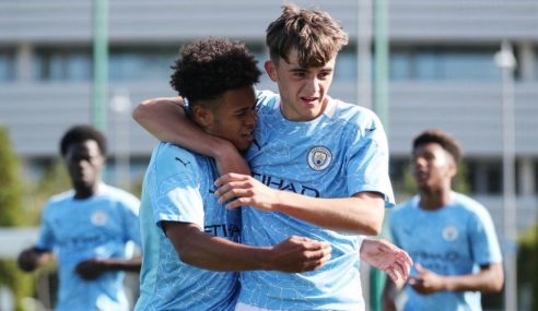Único invicto, Manchester City assume liderança de seu grupo no Inglês sub-18