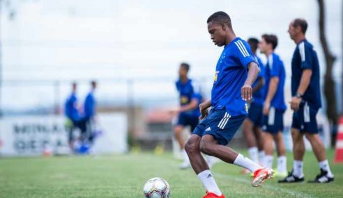 Fluminense fecha com atacante afastado do Cruzeiro por indisciplina