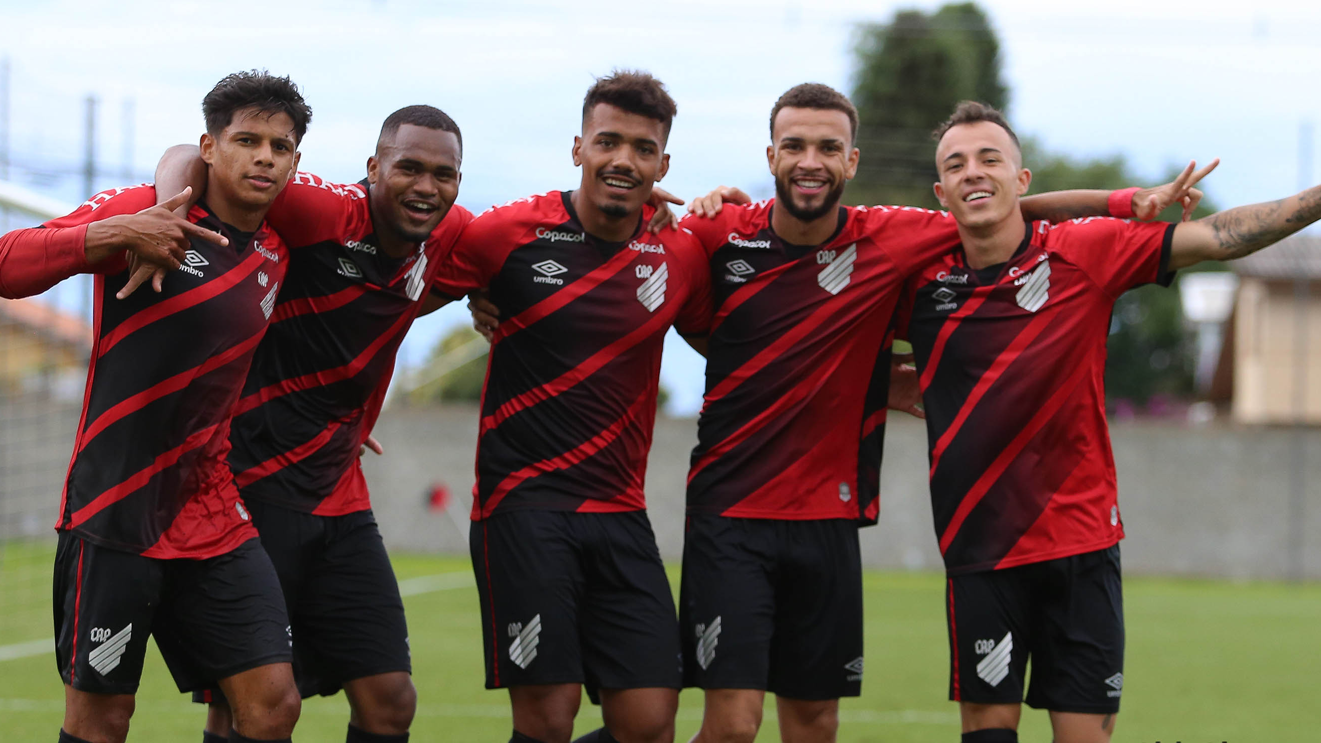 Athletico-PR bate Vitória e fica com a vice-liderança do Brasileirão Sub-20