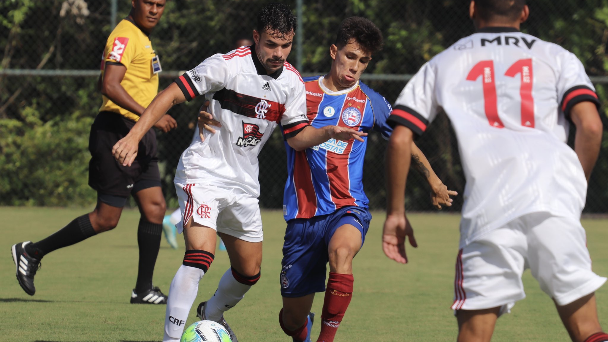 Bahia marca no fim e vence Flamengo pelo Brasileirão Sub-20