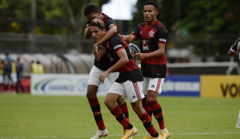 Flamengo bate Fluminense de virada e abre vantagem nas quartas do Brasileirão Sub-20