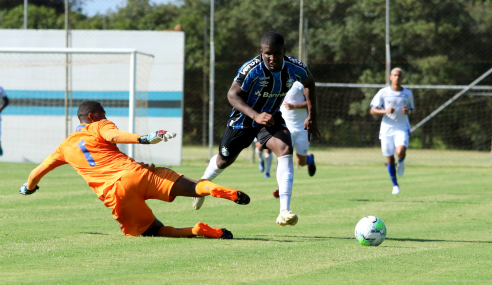 Grêmio vence Avaí e fica a um empate das semifinais do Brasileirão de Aspirantes