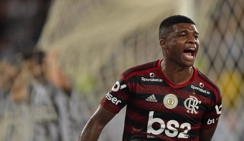 Clube inglês demonstra interesse em jovem atacante do Flamengo