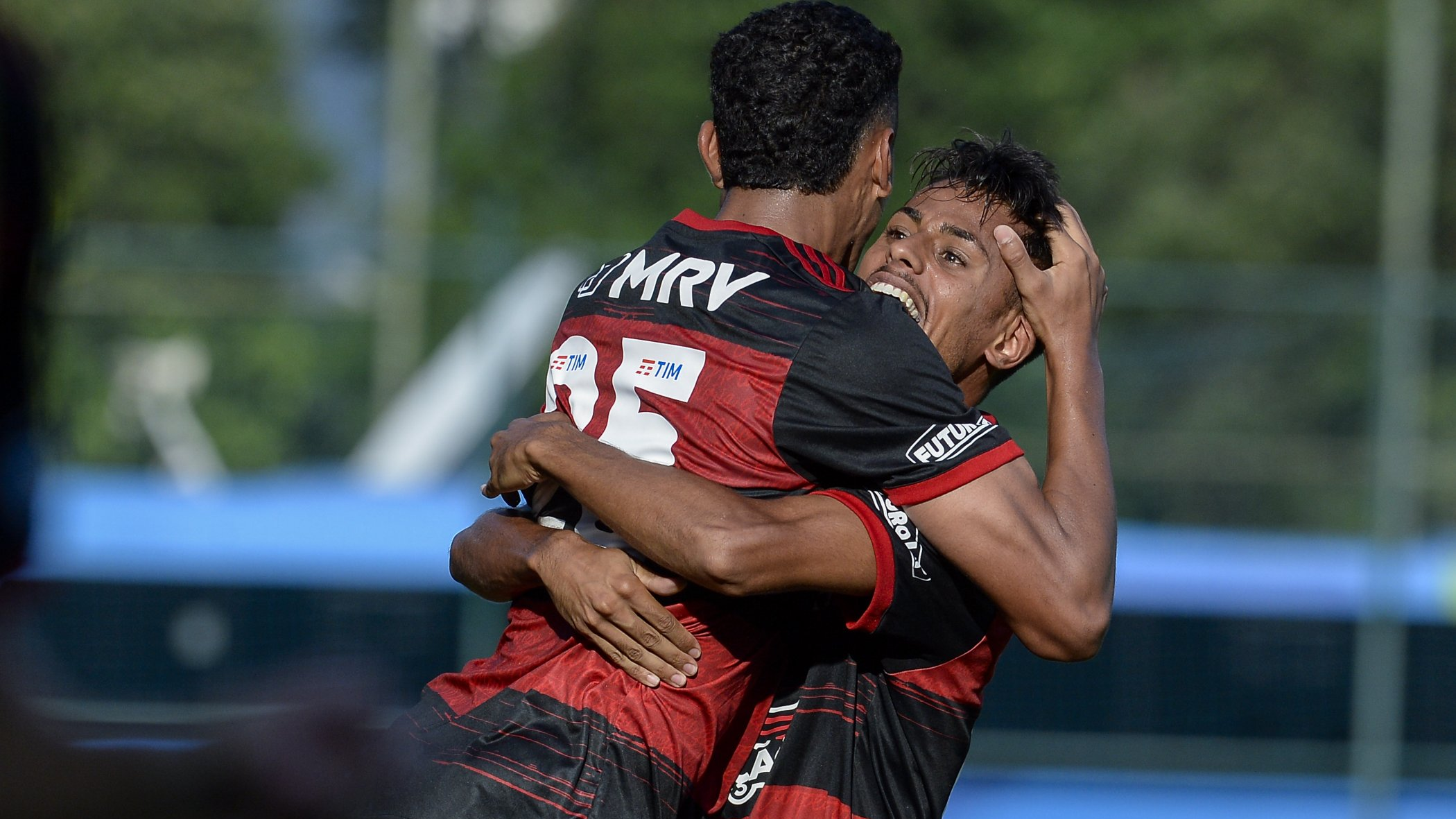 Fluminense vence, mas Flamengo leva a melhor nos pênaltis e avança no Brasileirão  Sub-20