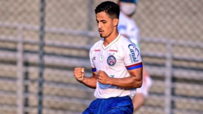 Bahia renova contrato do lateral-esquerdo Hélio Júnior
