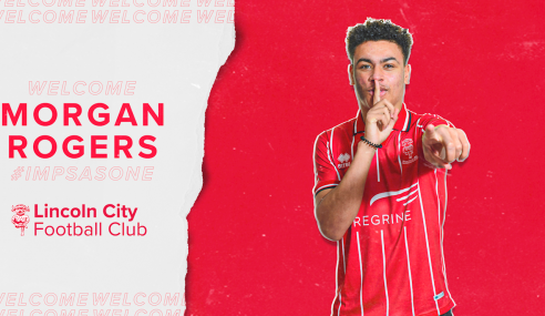 Lincoln City-ING traz jovem atacante do Manchester City-ING por empréstimo