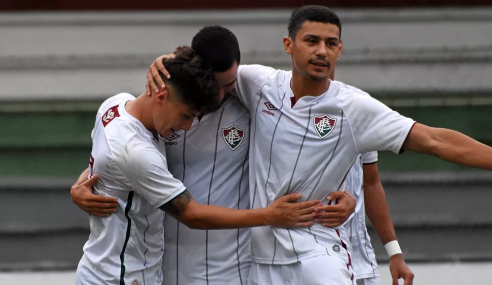 Fluminense promove sete atletas do time sub-23 ao elenco principal
