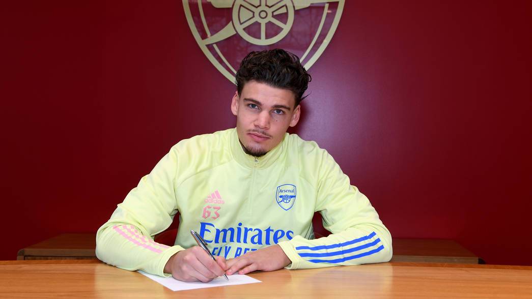 Arsenal-ING contrata zagueiro holandês de apenas 19 anos