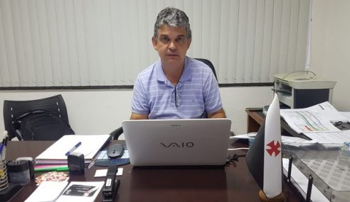 Dirigente da base acerta permanência no Vasco