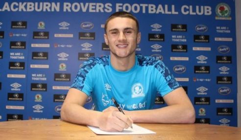 Manchester City-ING cede ao Blackburn-ING zagueiro de 19 anos