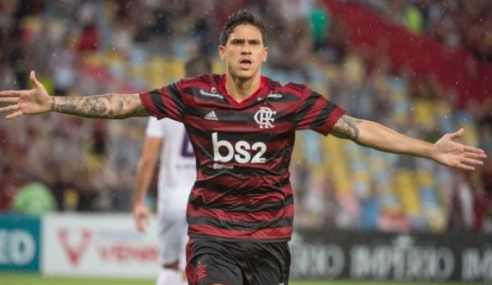 Flamengo recebe proposta e pode negociar zagueiro Thuler com futebol francês