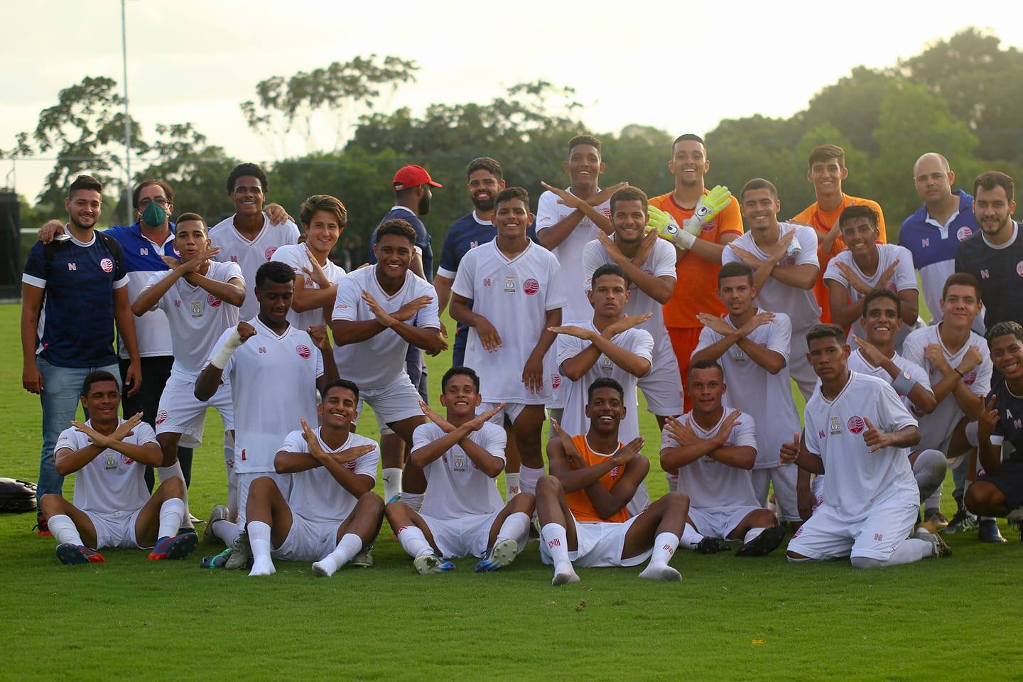 Náutico goleia Retrô e põe um pé na final do Pernambucano Sub-17