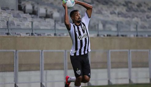 Atlético-MG exerce direito de compra do lateral-direito Talison
