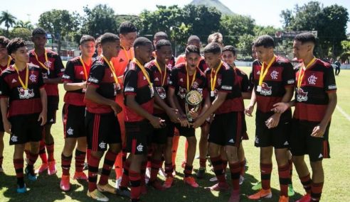 Flamengo conquista título da Copa FCB Sub-15 e também Sub-17