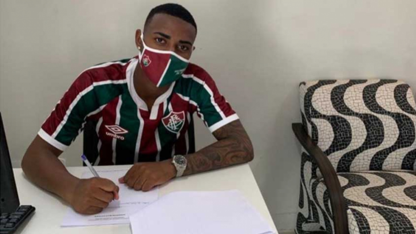 Fluminense renova contrato de volante Nathan