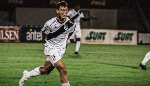 Uruguaio de 16 anos entra na mira do Palmeiras