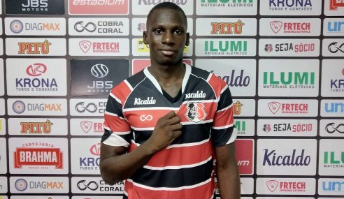 Ex-Palmeiras, equatoriano se apresenta ao Santa Cruz