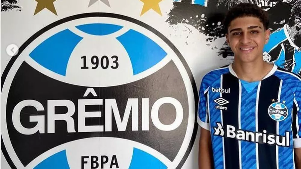 Grêmio contrata filho de Adriano Imperador para o time sub-15