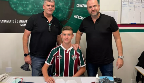 Fluminense firma contrato profissional com mais um atleta da geração 2005