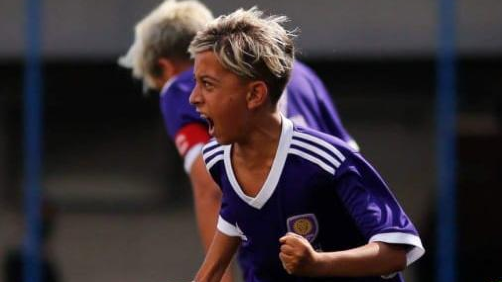 Com fome de bola e Neymar como inspiração, Kaká transforma talento em oportunidades
