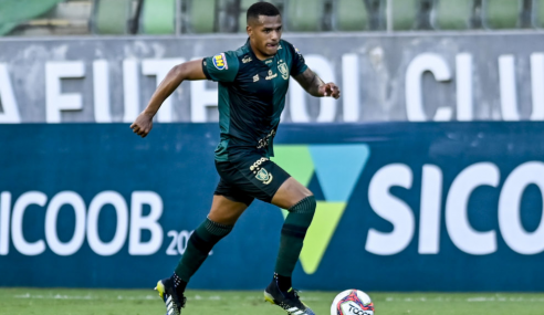 América-MG renova contrato de Sabino até o fim do ano