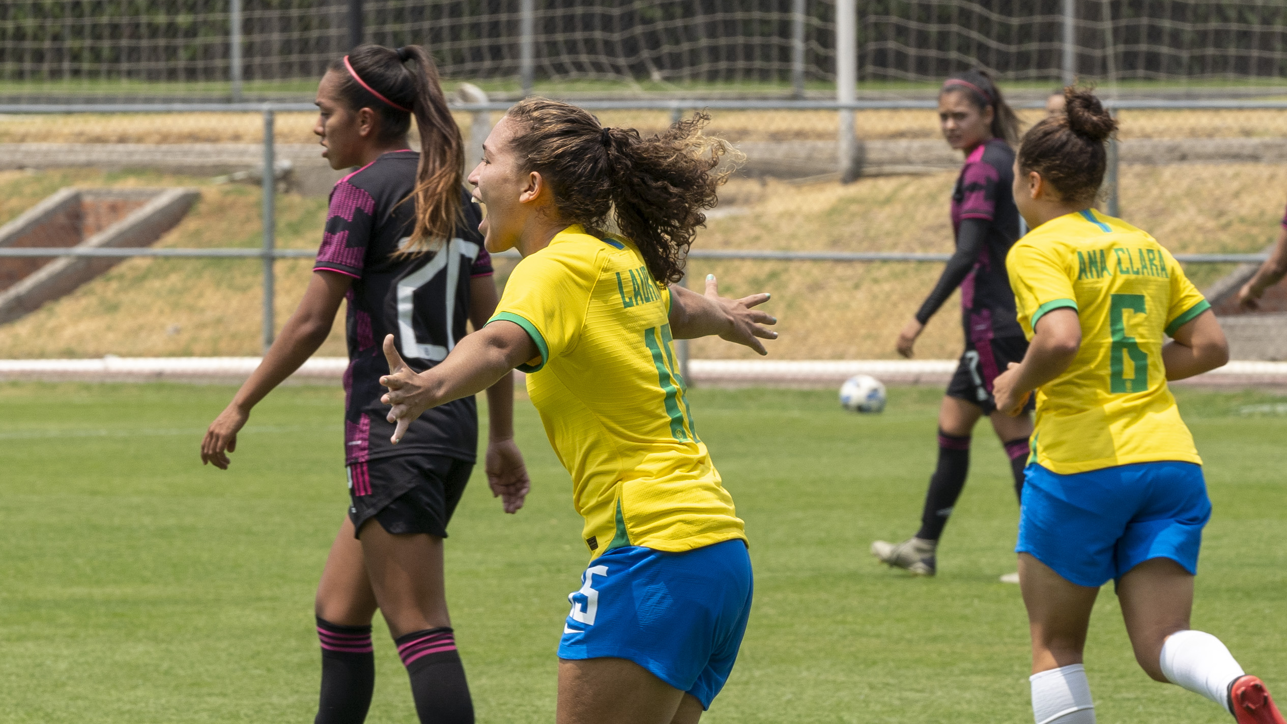 Seleção Brasileira Feminina Sub-20 repete placar e volta a vencer México em amistoso