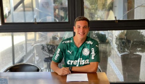 Palmeiras renova contrato de meio-campista de 18 anos