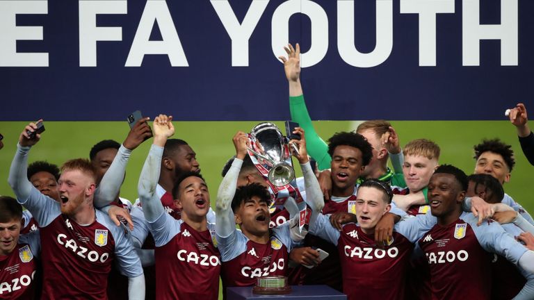 Aston Villa conquista a Copa da Inglaterra Sub-18