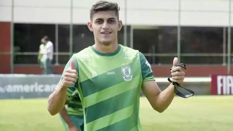 Cruzeiro fica próximo de acertar com volante do América-MG