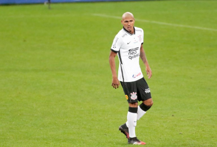 Sem espaço, três atletas retornam à base do Corinthians