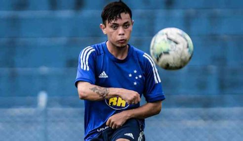 Atacantes da base trocam Cruzeiro pelo Atlético-MG