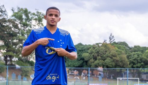 Cruzeiro oficializa chegada de atacante Paulinho