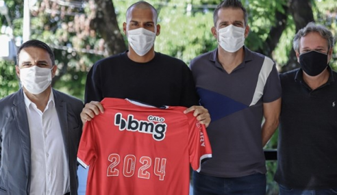 Atlético-MG anuncia renovação com goleiro Matheus Mendes até 2024