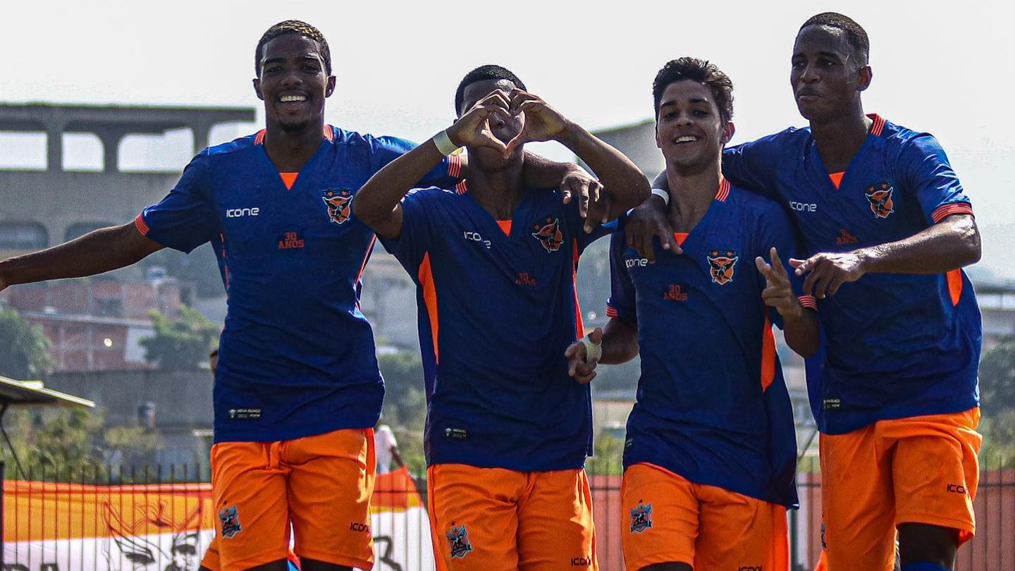 Com gol olímpico, Nova Iguaçu vence Macaé pelo Carioca Sub-20