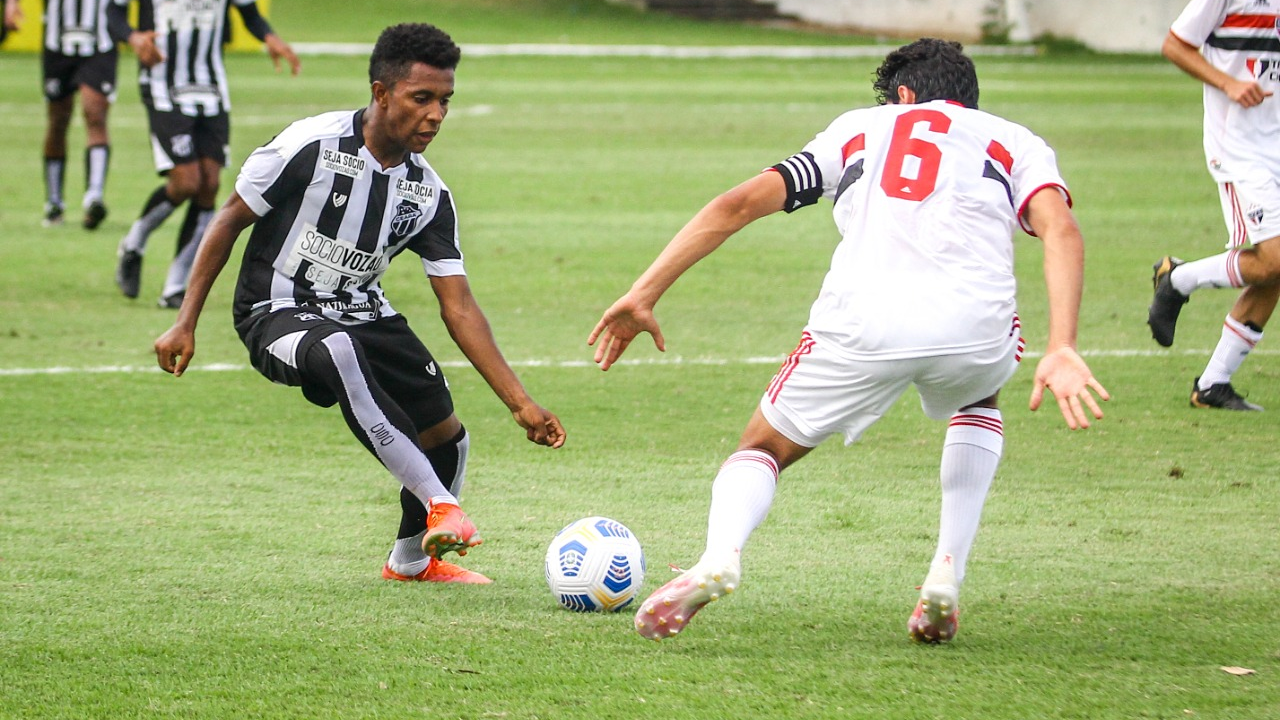 Com dois de Caio, São Paulo bate Ceará e se classifica no Brasileirão Sub-17