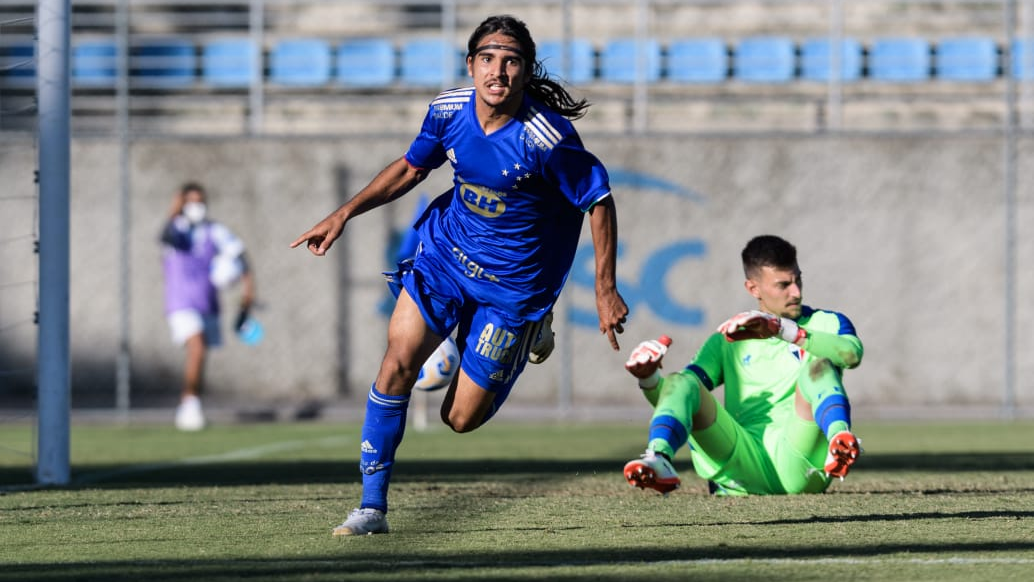 Com golaços, Cruzeiro goleia Fortaleza em estreia no Brasileirão Sub-20