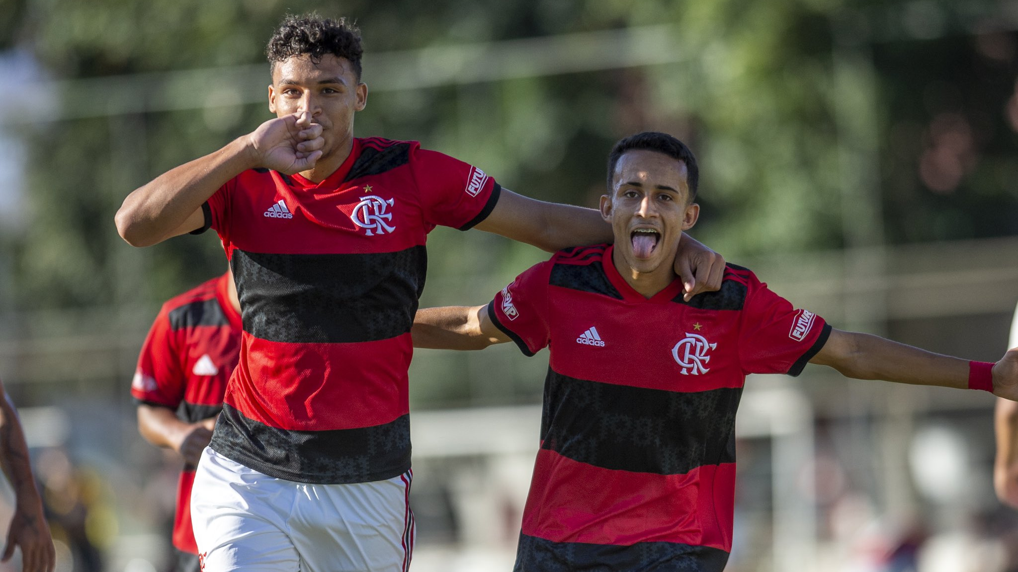 Flamengo goleia América-MG e fica a uma vitória das quartas do Brasileirão  Sub-17