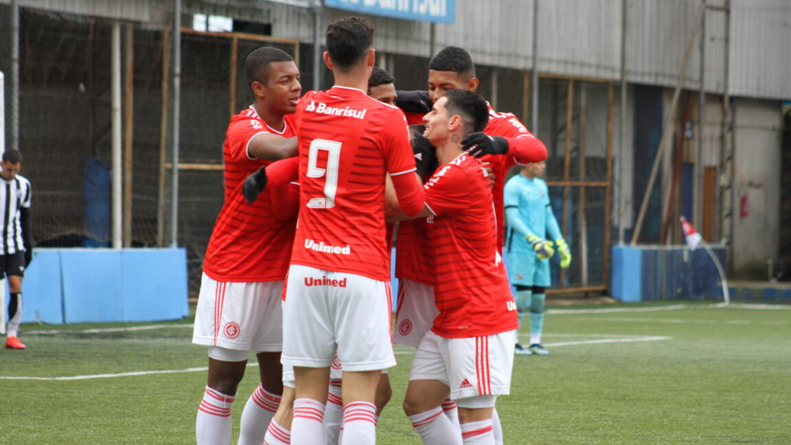 Internacional decide no primeiro tempo e bate Ceará pelo Brasileirão Sub-20