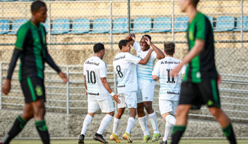 Grêmio bate América-MG fora de casa e encosta nos líderes do Brasileirão Sub-20