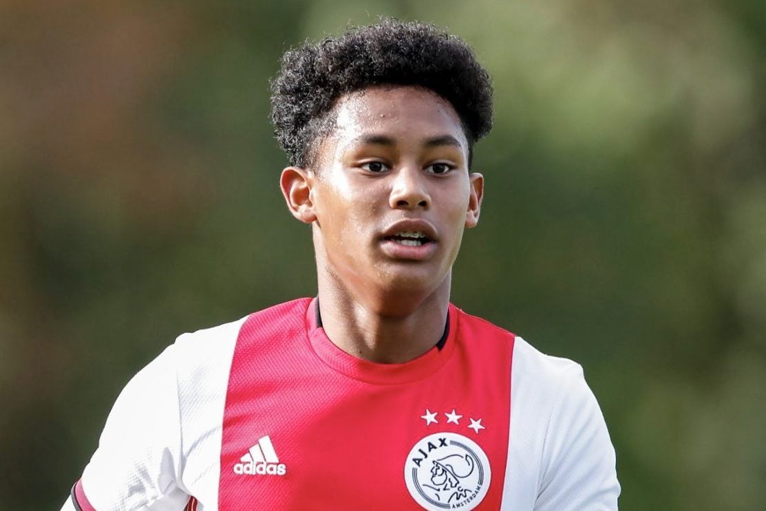 Jovem promessa do Ajax-HOL morre em acidente de carro