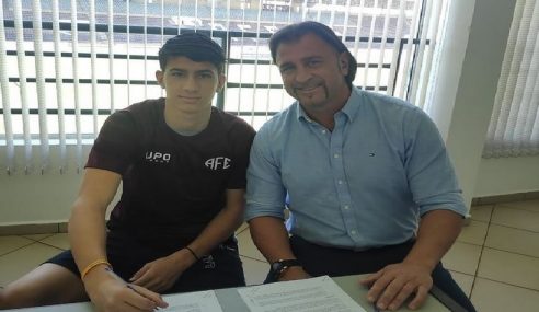 Filho de Bordon assina contrato com Ferroviária