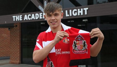 Sunderland-ING contrata zagueiro do Manchester City-ING por empréstimo