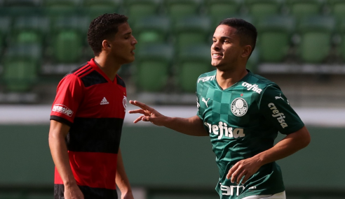 Palmeiras derrota Flamengo e cola nos líderes do Brasileirão Sub-20