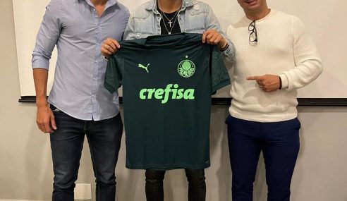 Palmeiras contrata zagueiro que estava na Espanha