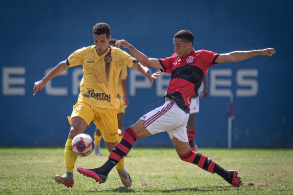 Madureira e Flamengo empatam na ida das quartas do Carioca Sub-20 ...