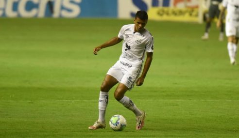 Após empréstimo ao Coritiba, Tailson volta ao Santos