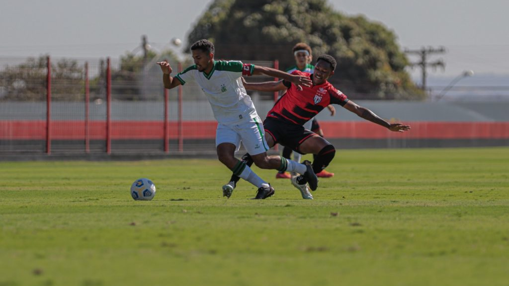Com três de Goldeson, América-MG atropela Atlético-GO pelo Brasileirão Sub-20