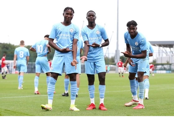 City goleia United em clássico válido pela rodada de abertura do Inglês Sub-18